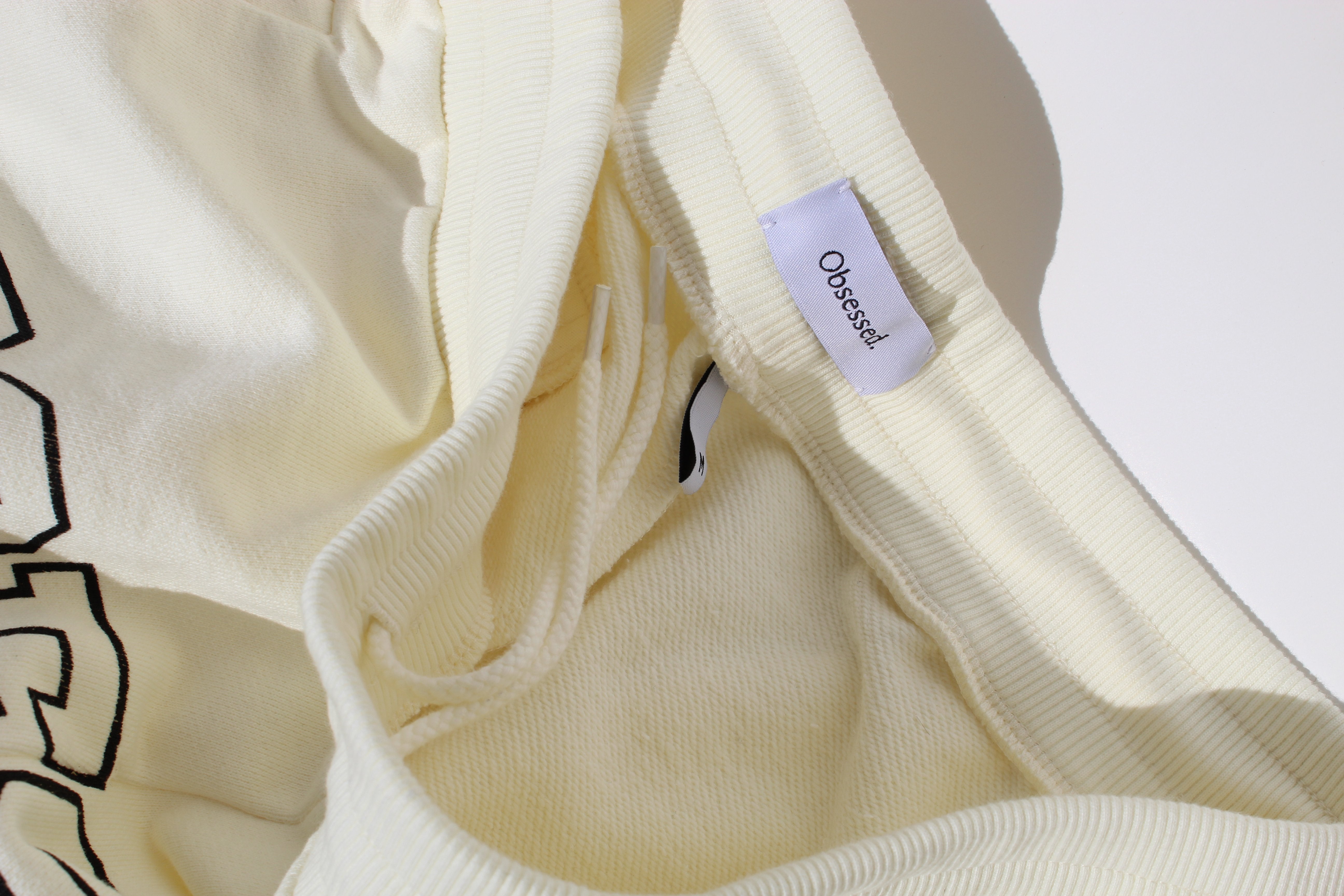 CREAM OBSESSED SHORTS OBSESSED GLOBAL